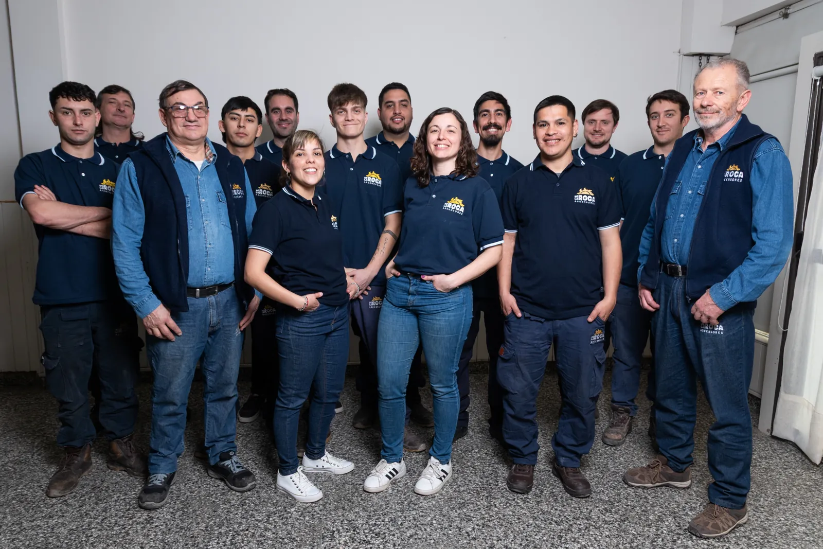 Equipo completo de De La Roca Ascensores
